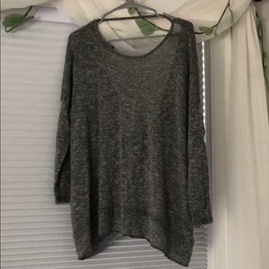Size S Lulu’s slouchy cross back sweater